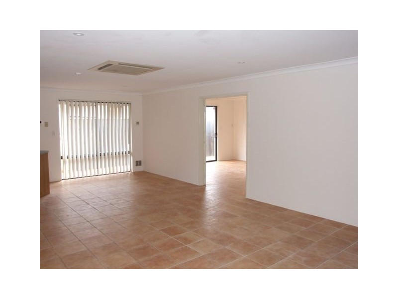 8  Lambasa Way, Mindarie WA 6030