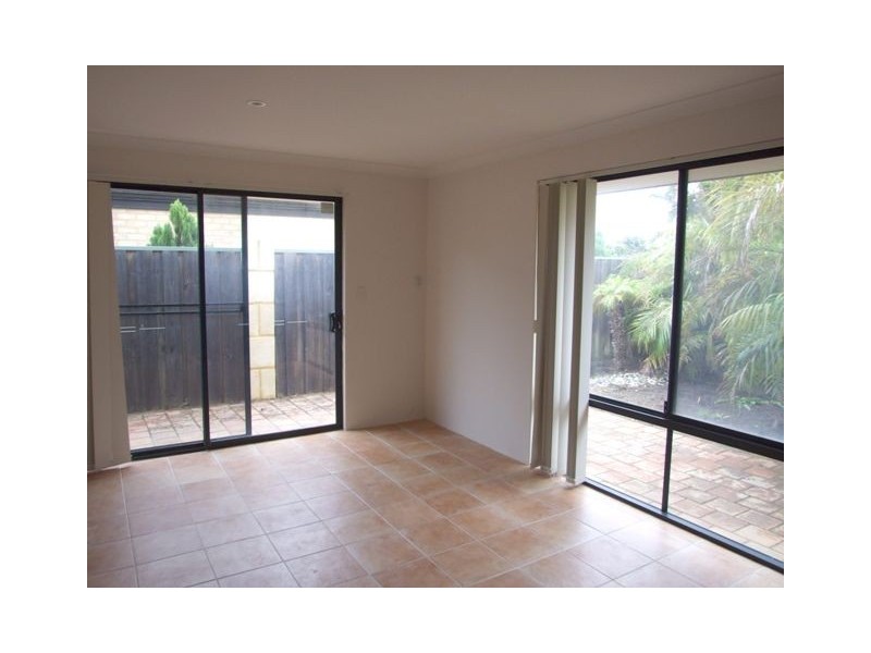 8  Lambasa Way, Mindarie WA 6030