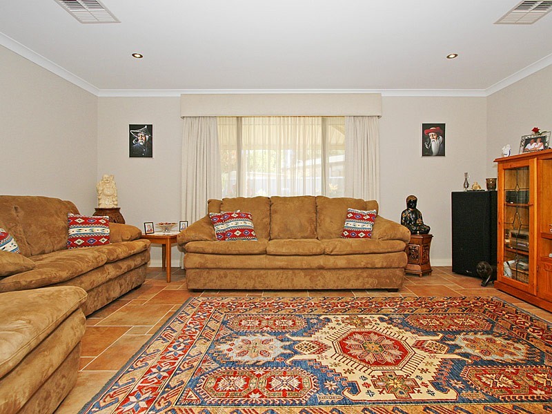 3 Mauna Court, Yanchep WA 6035