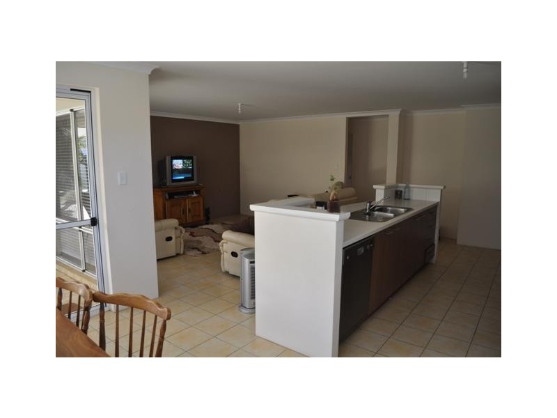 21  Santa Clara Crescent, Clarkson WA 6030