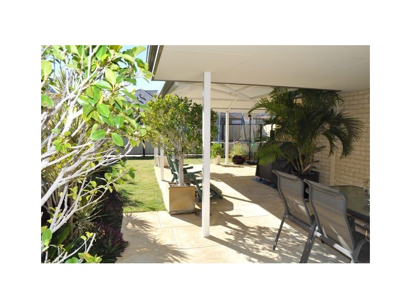 21  Santa Clara Crescent, Clarkson WA 6030