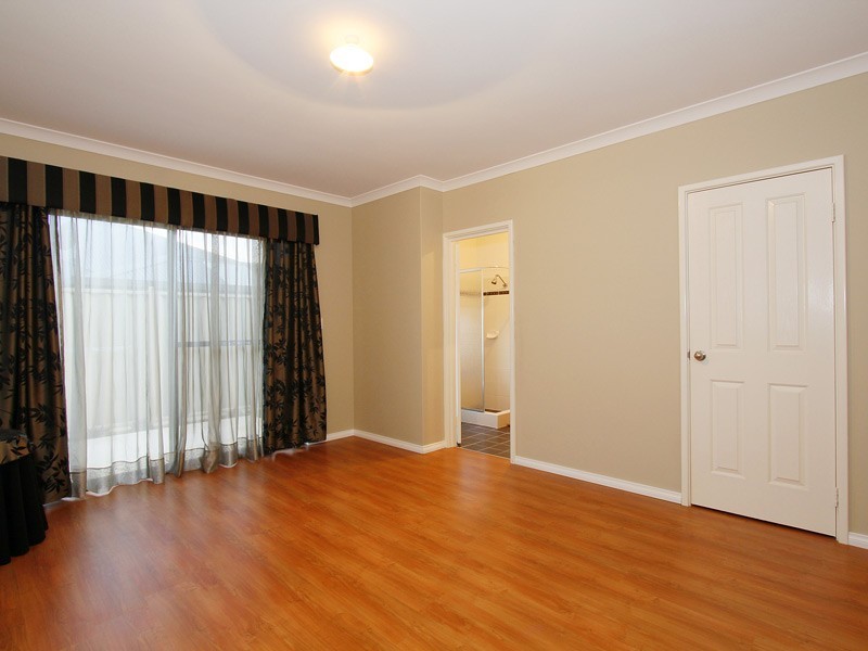 9 Hillsborough Parkway, Ridgewood WA 6030