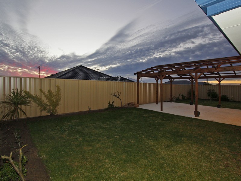 9 Hillsborough Parkway, Ridgewood WA 6030