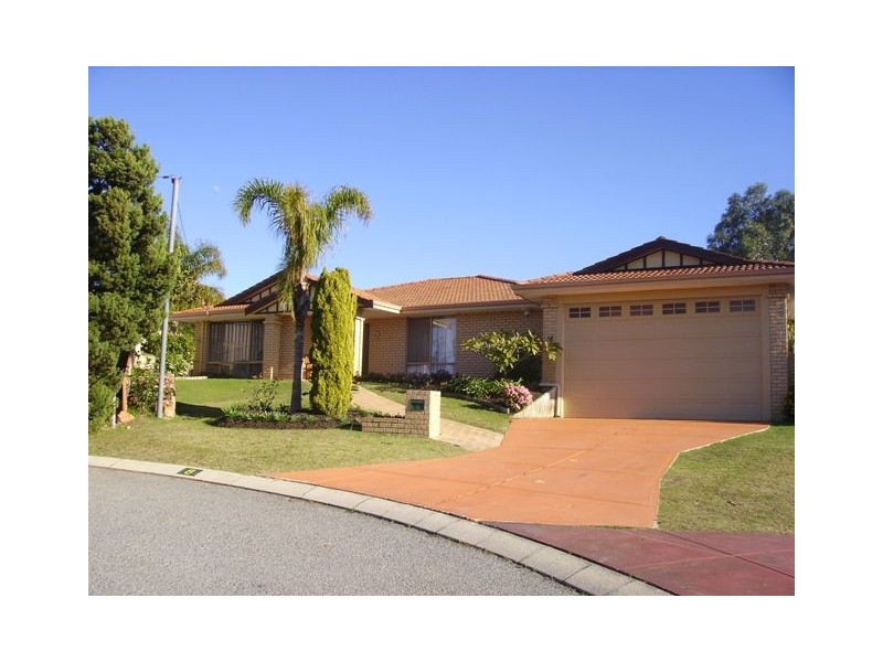 8 Milton Court, Beldon WA 6027