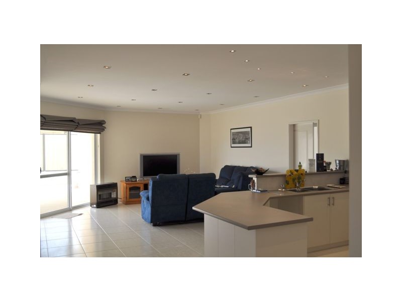 213  Golf Links Drive, Carramar WA 6031