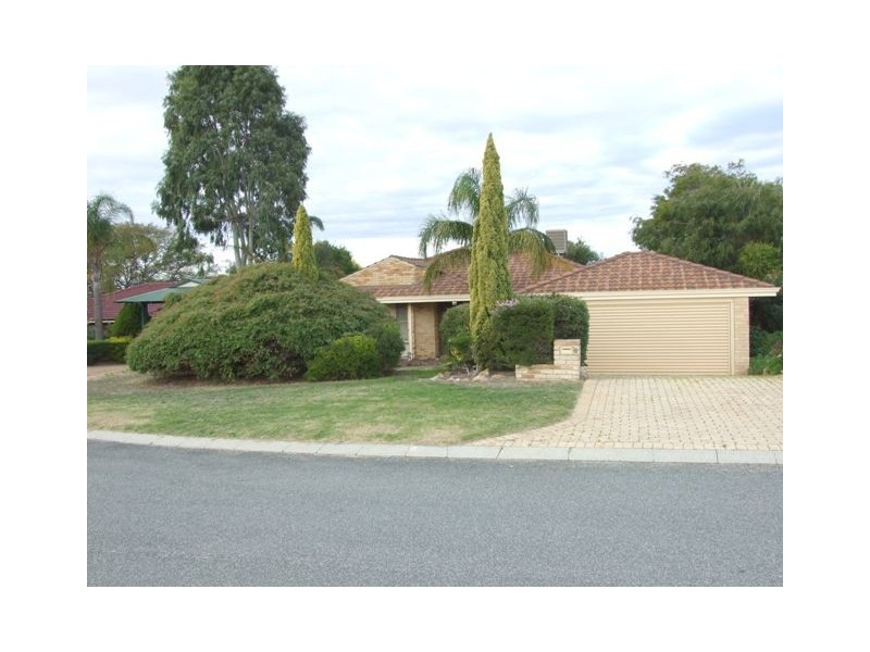 8 Salacia Court, Alexander Heights WA 6064