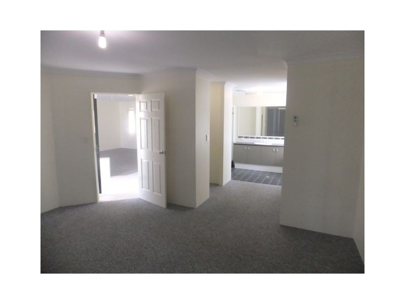 8 Rossiters Cove, Clarkson WA 6030