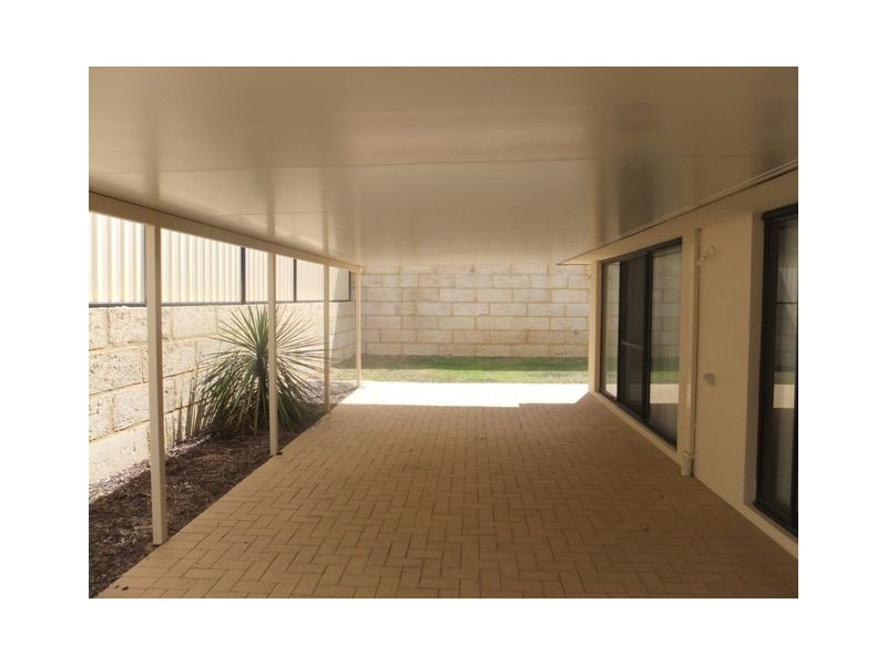 8 Rossiters Cove, Clarkson WA 6030