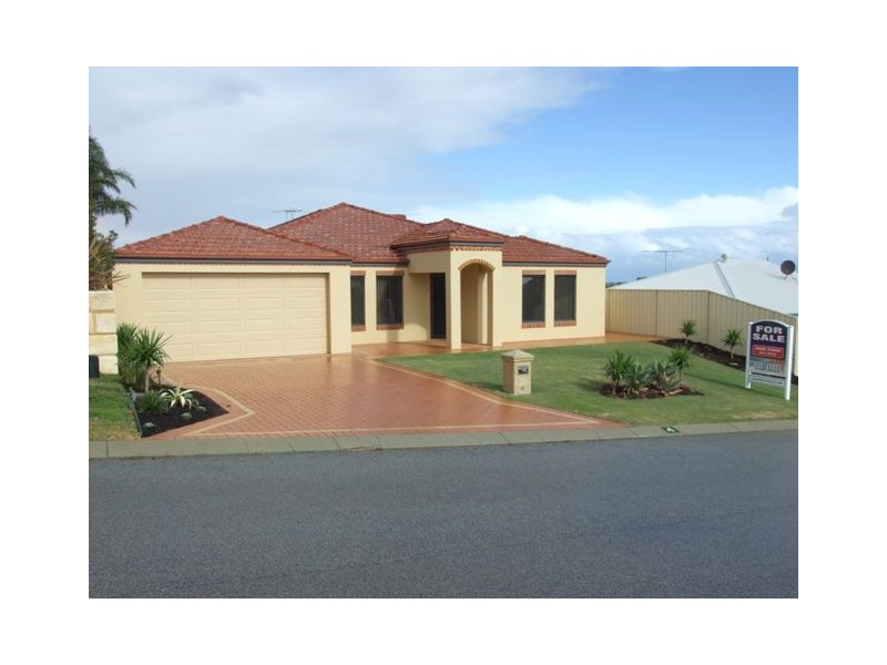 4  Arreton Way, Hocking WA 6065
