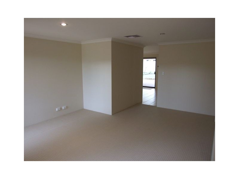 4  Arreton Way, Hocking WA 6065