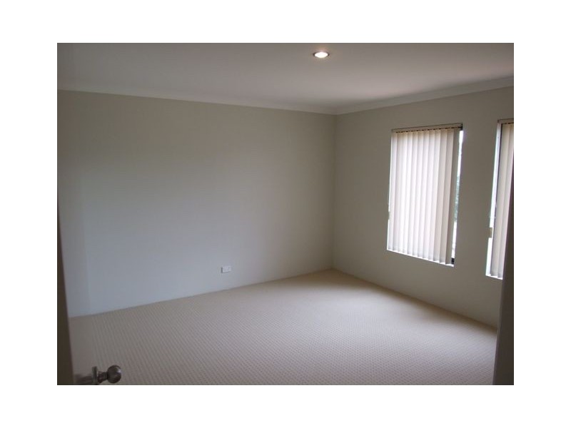 4  Arreton Way, Hocking WA 6065