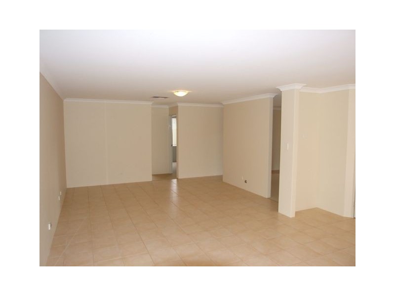 4  Arreton Way, Hocking WA 6065