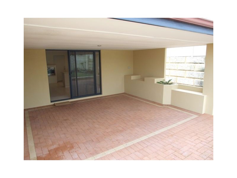 4  Arreton Way, Hocking WA 6065