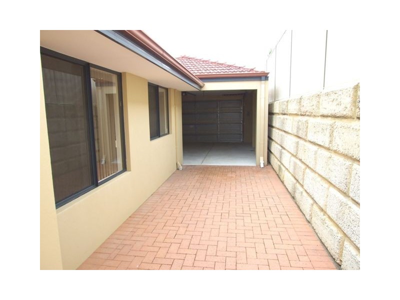 4  Arreton Way, Hocking WA 6065