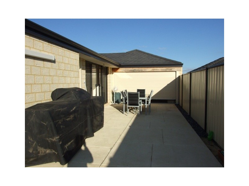35 Liberty Drive, Clarkson WA 6030