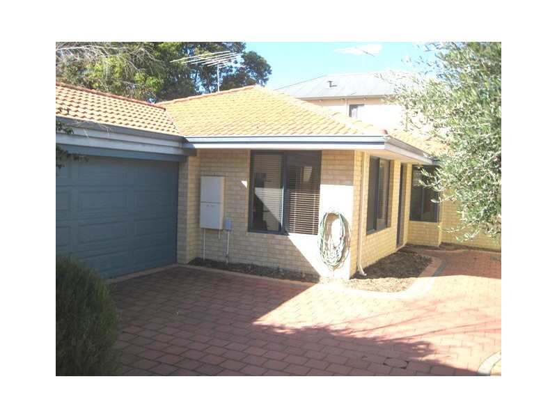8a Bates Road, Innaloo WA 6018