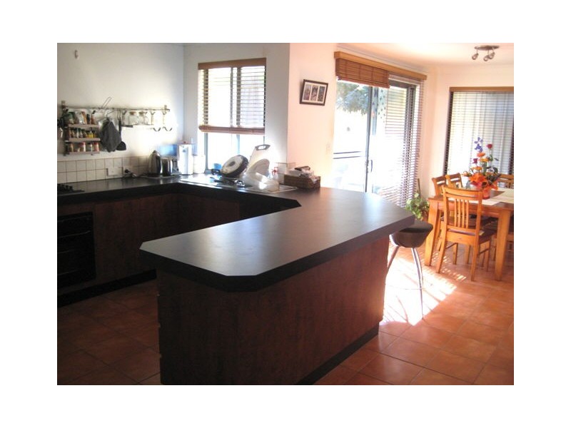 8a Bates Road, Innaloo WA 6018