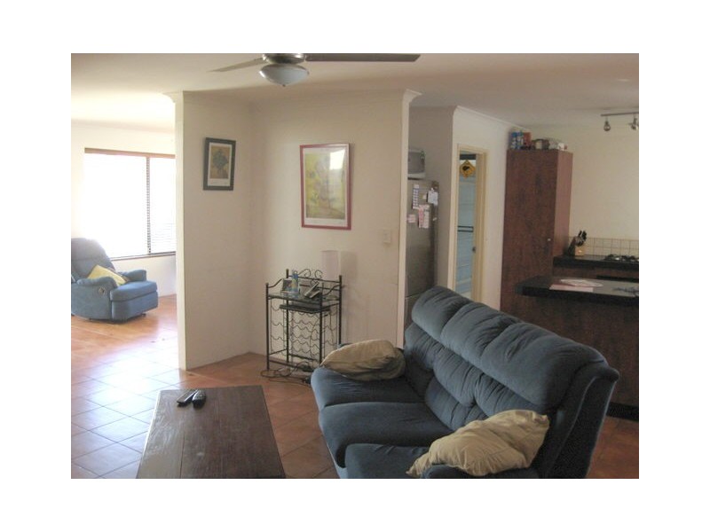 8a Bates Road, Innaloo WA 6018