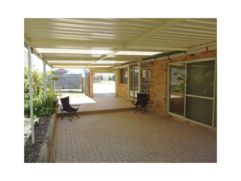 1 Badcoe Alley, Clarkson WA 6030