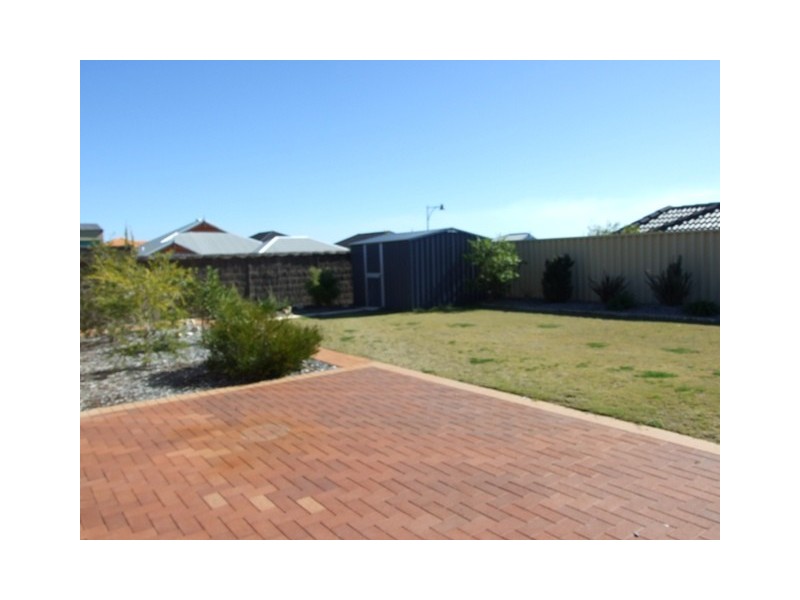 21 Upham Brace, Butler WA 6036