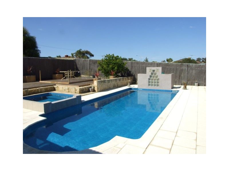 5 Hyland Crescent, Clarkson WA 6030