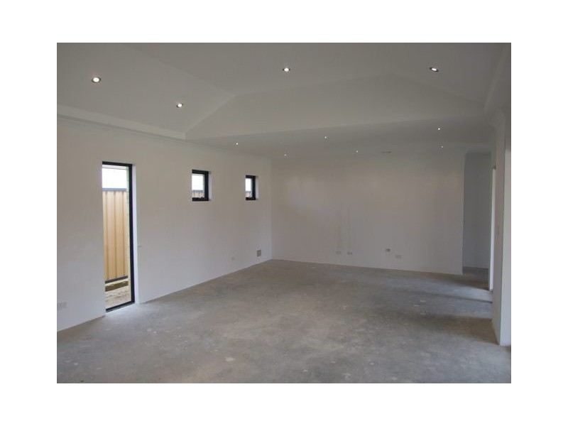 3  Jaeger Bend, Tapping WA 6065