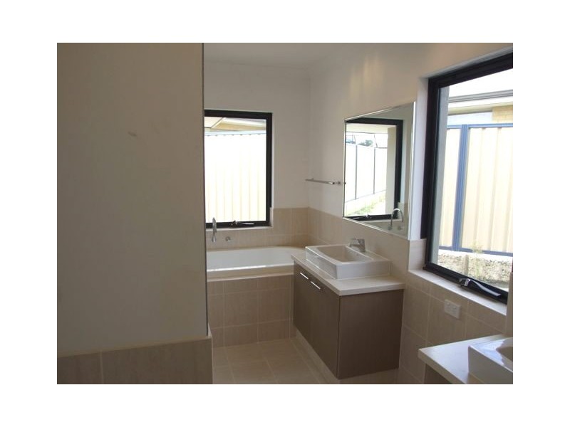 3  Jaeger Bend, Tapping WA 6065