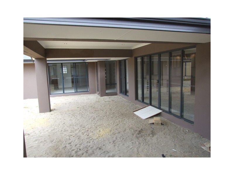 3  Jaeger Bend, Tapping WA 6065