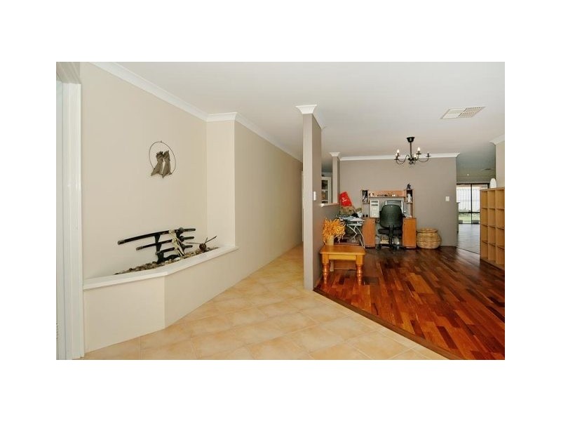 23 Kilmarnock Loop, Kinross WA 6028