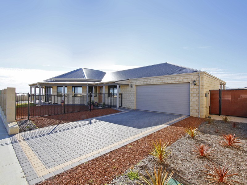 2 Dotterel Green, Jindalee WA 6036
