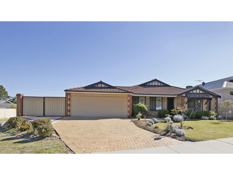 9 Inverell Green, Carramar WA 6031