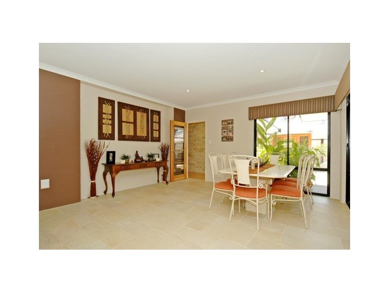 5 Elmhurst Drive, Clarkson WA 6030