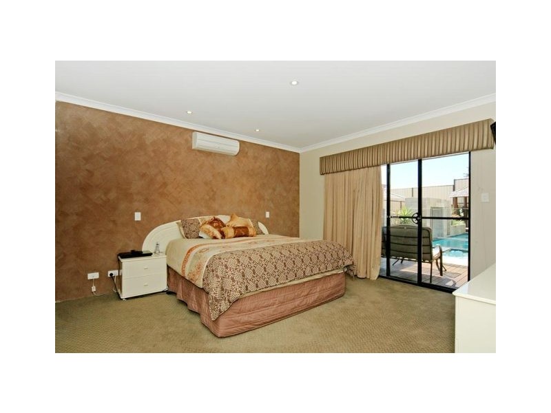 5 Elmhurst Drive, Clarkson WA 6030