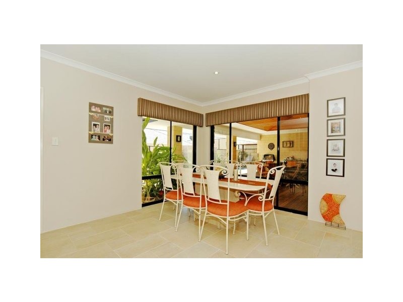 5 Elmhurst Drive, Clarkson WA 6030