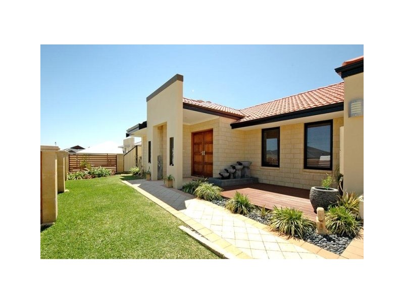 5 Elmhurst Drive, Clarkson WA 6030