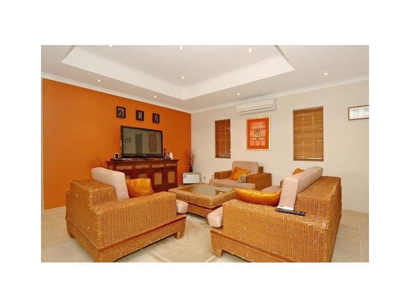 5 Elmhurst Drive, Clarkson WA 6030