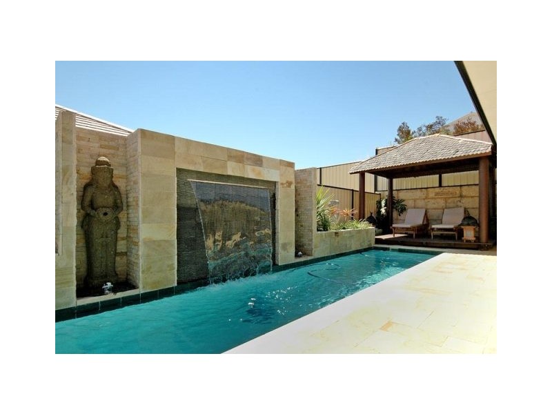 5 Elmhurst Drive, Clarkson WA 6030