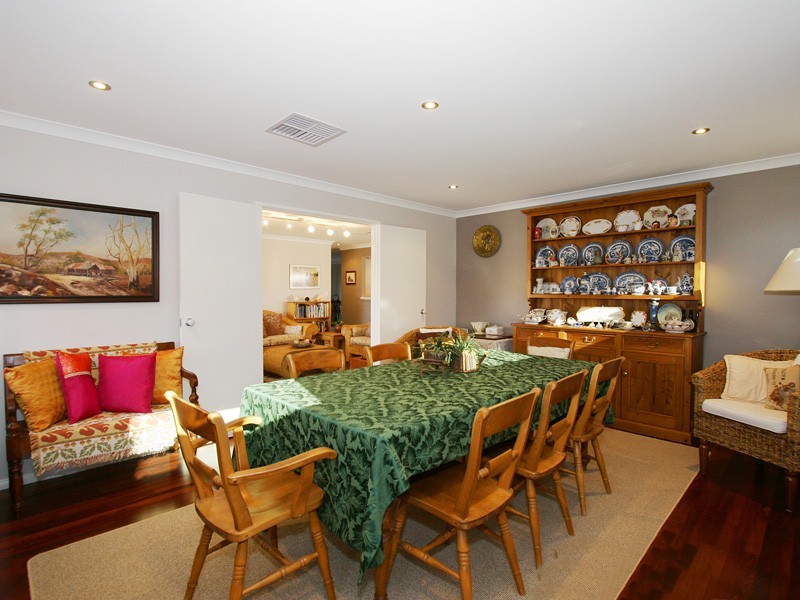 2 Agnes Way, Quinns Rocks WA 6030