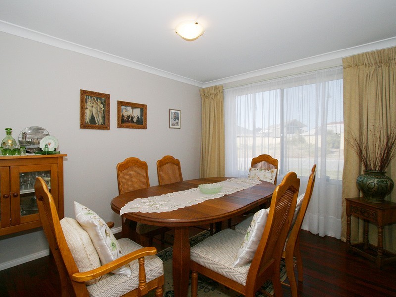 2 Agnes Way, Quinns Rocks WA 6030