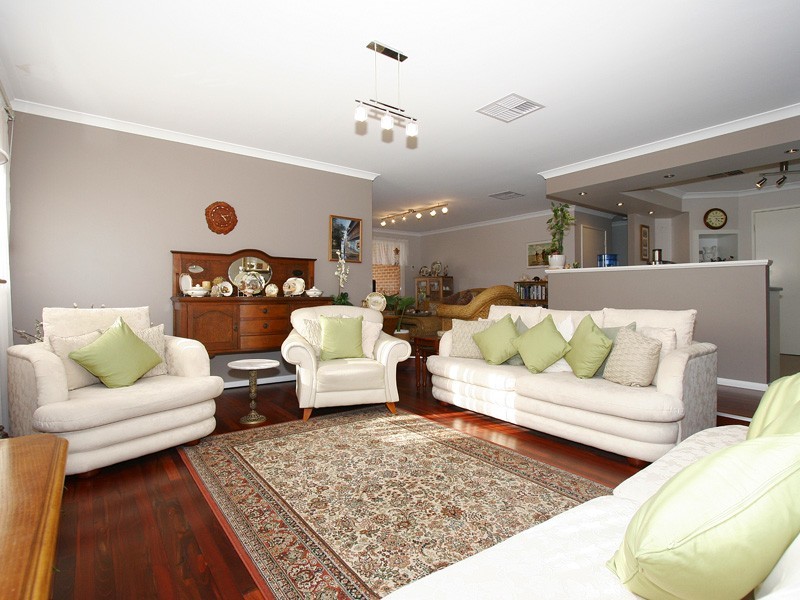 2 Agnes Way, Quinns Rocks WA 6030