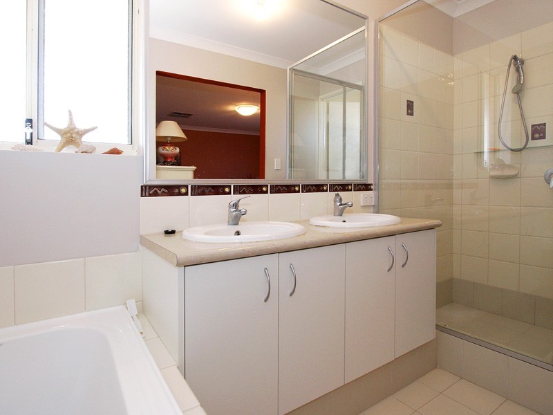 2 Agnes Way, Quinns Rocks WA 6030