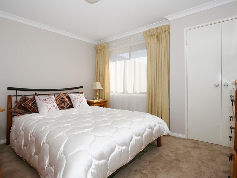 2 Agnes Way, Quinns Rocks WA 6030