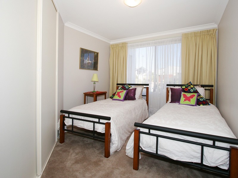 2 Agnes Way, Quinns Rocks WA 6030