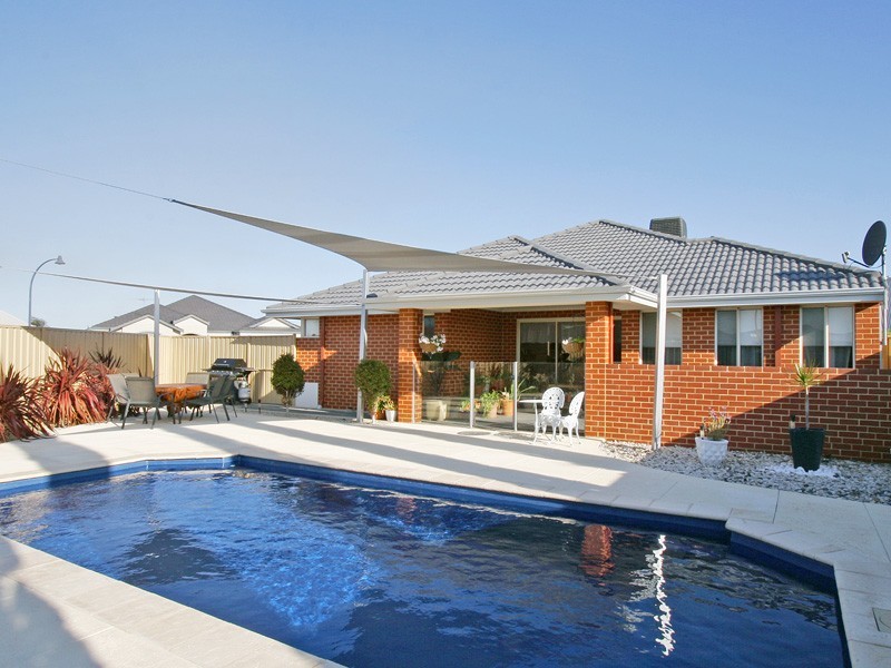 2 Agnes Way, Quinns Rocks WA 6030