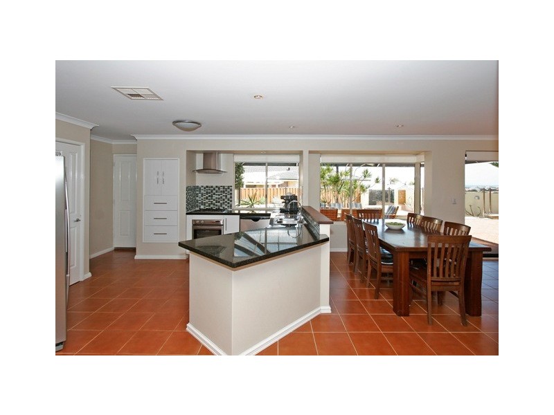 17 Prairie Dunes Place, Connolly WA 6027