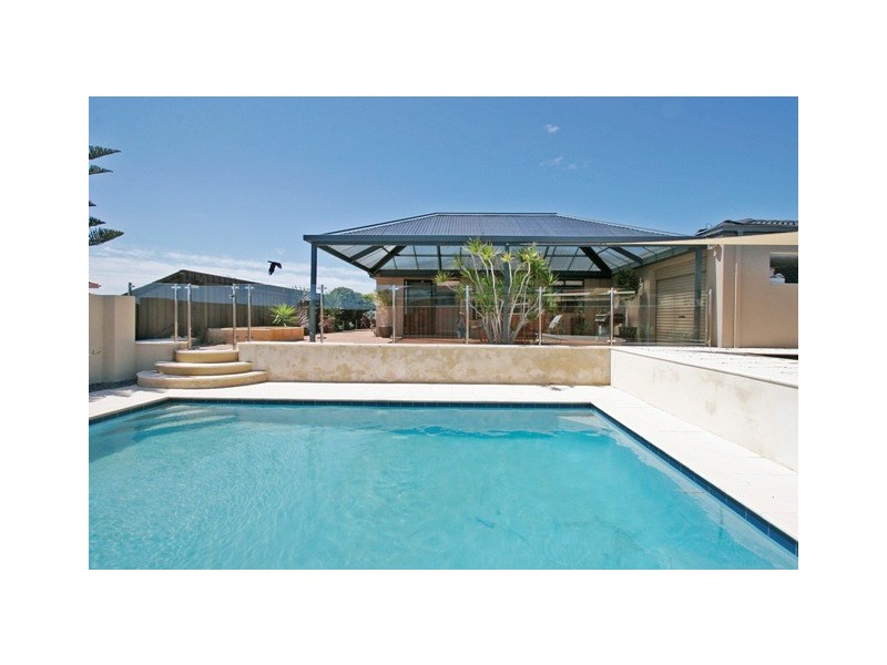 17 Prairie Dunes Place, Connolly WA 6027