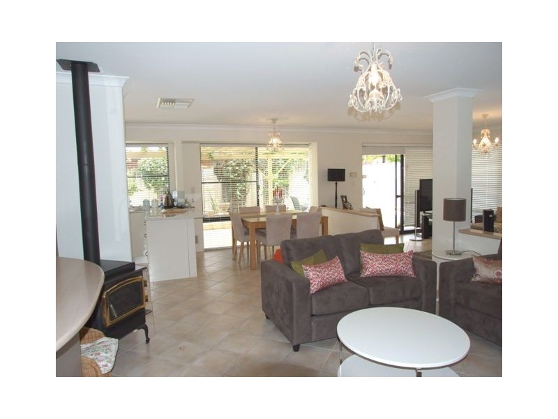 30 Tallinn Loop, Mindarie WA 6030