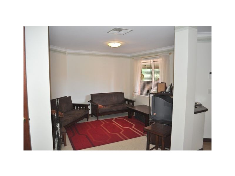 28 Houghton Drive, Carramar WA 6031