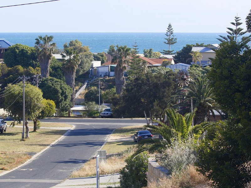 15  Ilbery Street, Quinns Rocks WA 6030