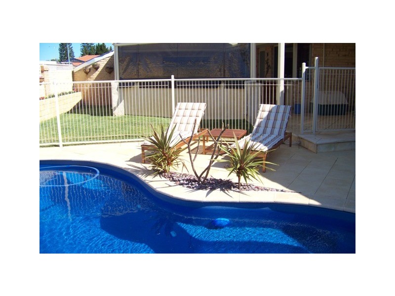 5 St Helena Way, Iluka WA 6028